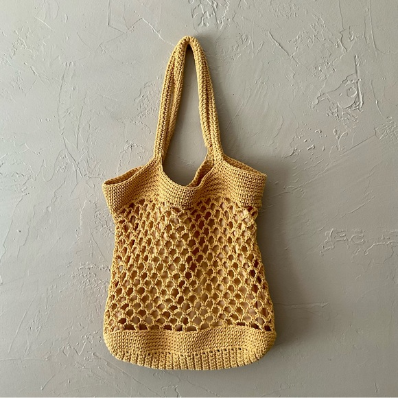 Street Level Gold Knit Shoulder Bag - Picture 7 of 7
